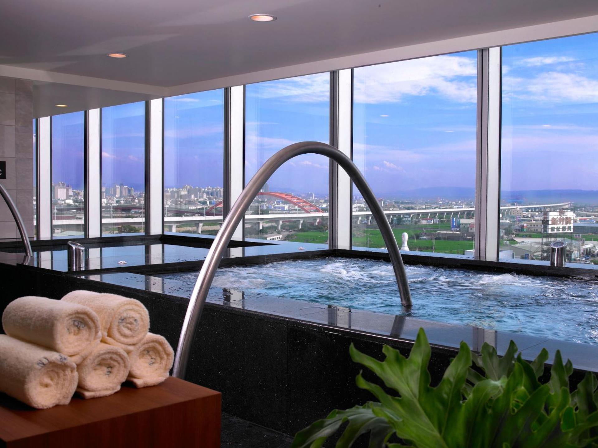 Windsor Hotel Taichung Eksteriør billede The spa at the InterContinental