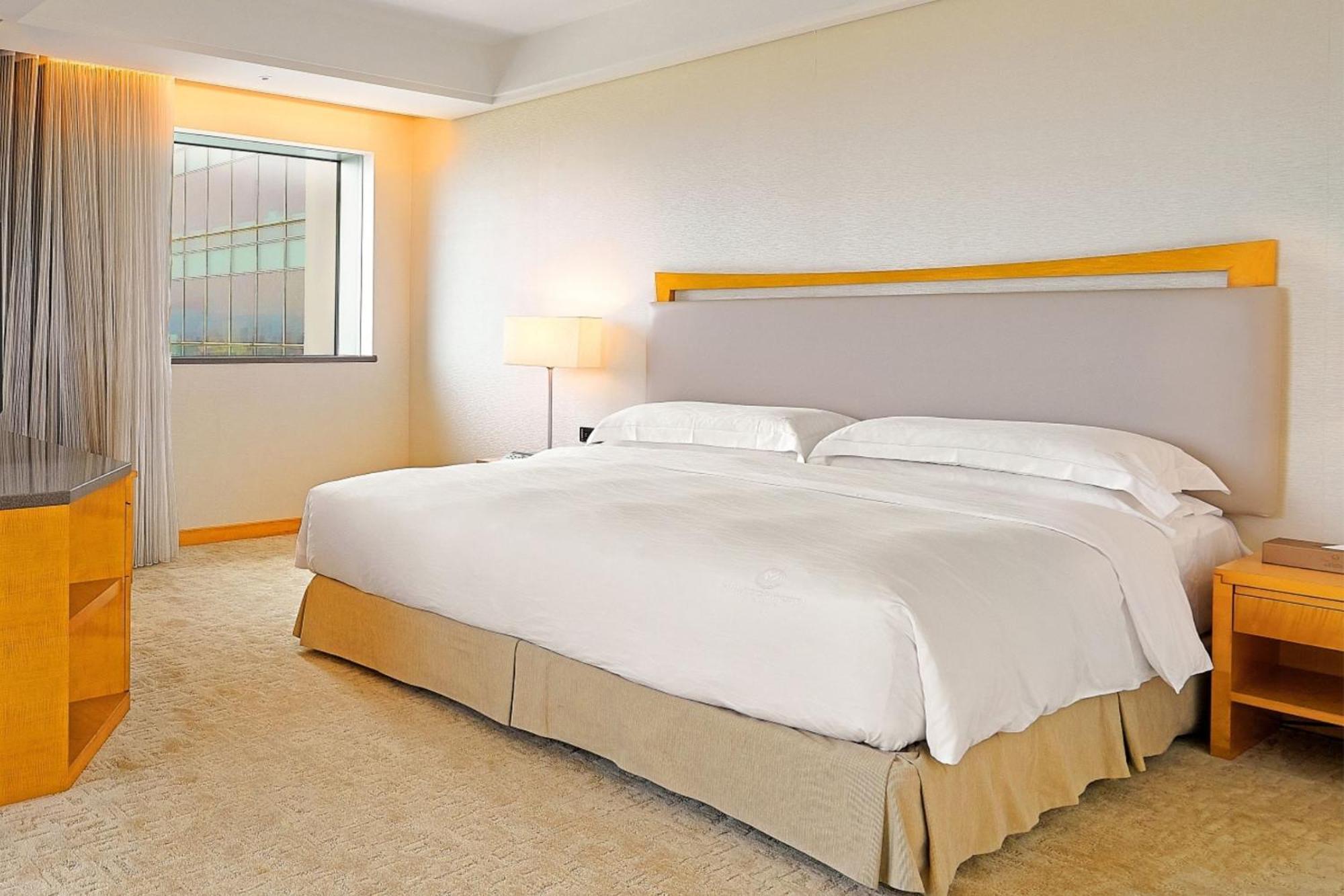 Windsor Hotel Taichung Værelse billede A bedroom at the hotel
